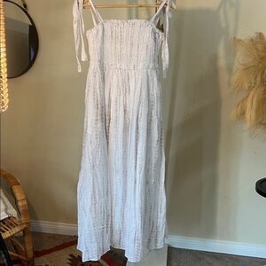 Elegant White Maxi Dress